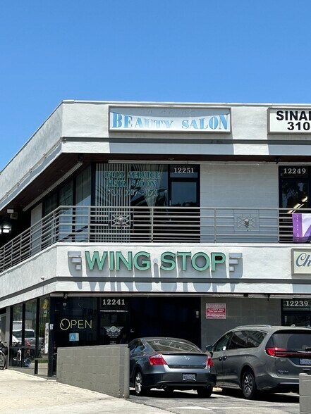 More Photos Of 12225-12251 Santa Monica Blvd, Los Angeles Storefront Retail Office For Lease