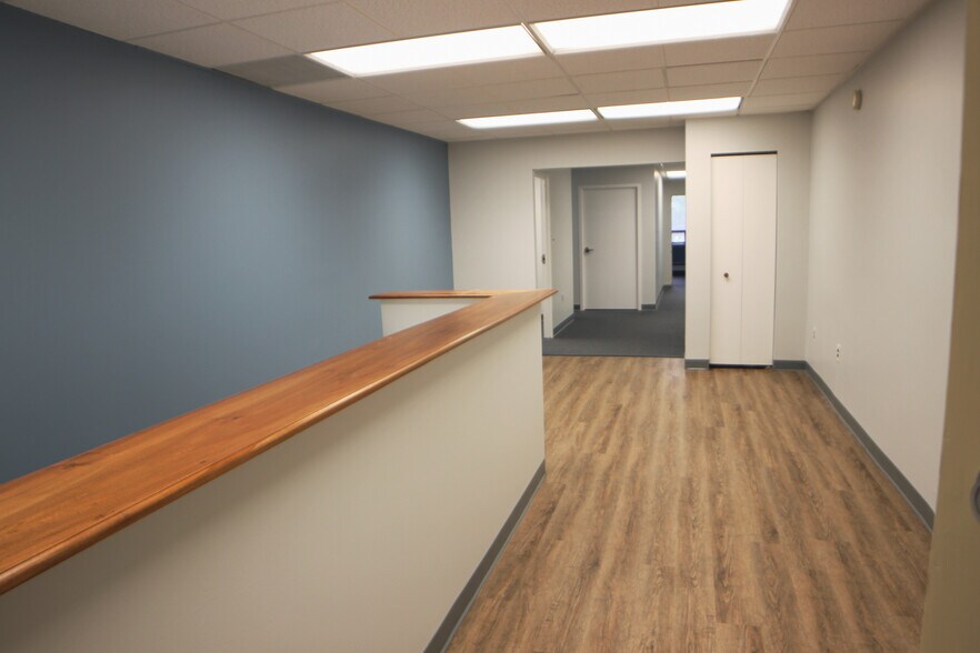 More Photos Of 21 West Rd, Towson Medical For Lease