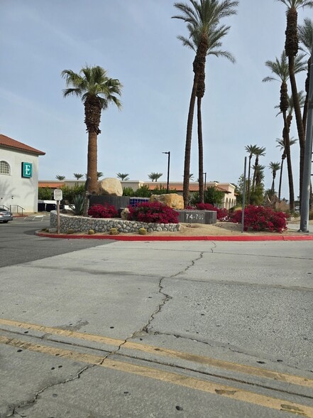 More Photos Of 74-700 Highway 111, Palm Desert Hotel For Lease