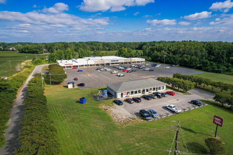 More Photos Of 1100-1116 Aberdeen Rd, Laurinburg Storefront For Lease