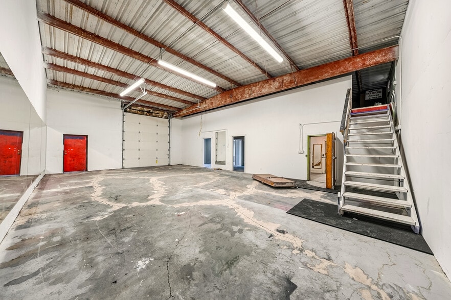 More Photos Of 727 Welch St, Medford Industrial For Sale