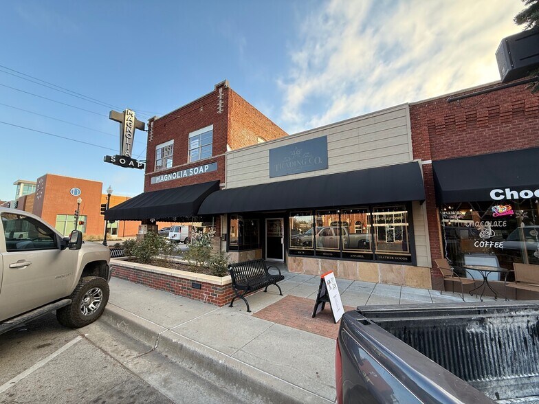Primary Photo Of 203 S Main St, Broken Arrow Storefront Retail Office For Lease