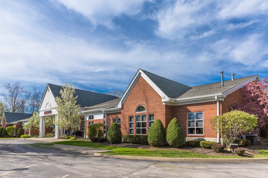 More Photos Of 100 Sylvan Pky, Amherst Medical For Lease