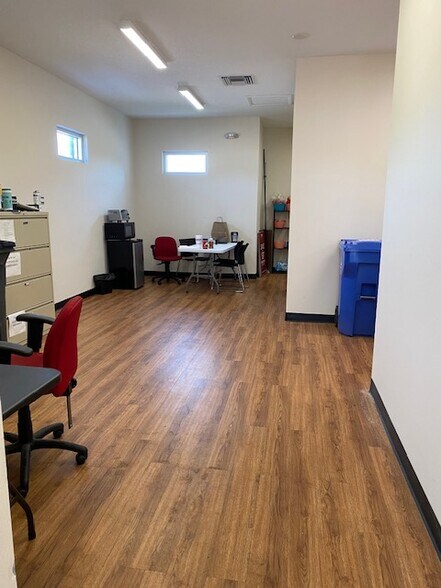 More Photos Of 1003 1st St, Bradenton Freestanding For Lease