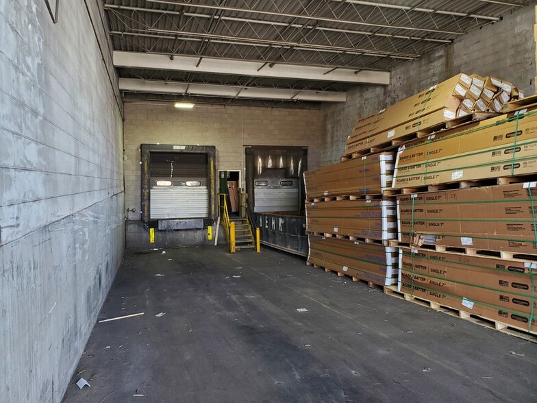 More Photos Of 1900 Harrison Ave, Rockford Warehouse For Sale