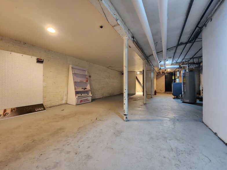 More Photos Of 89-17 Jamaica Ave, Jamaica Storefront Retail Residential For Sale