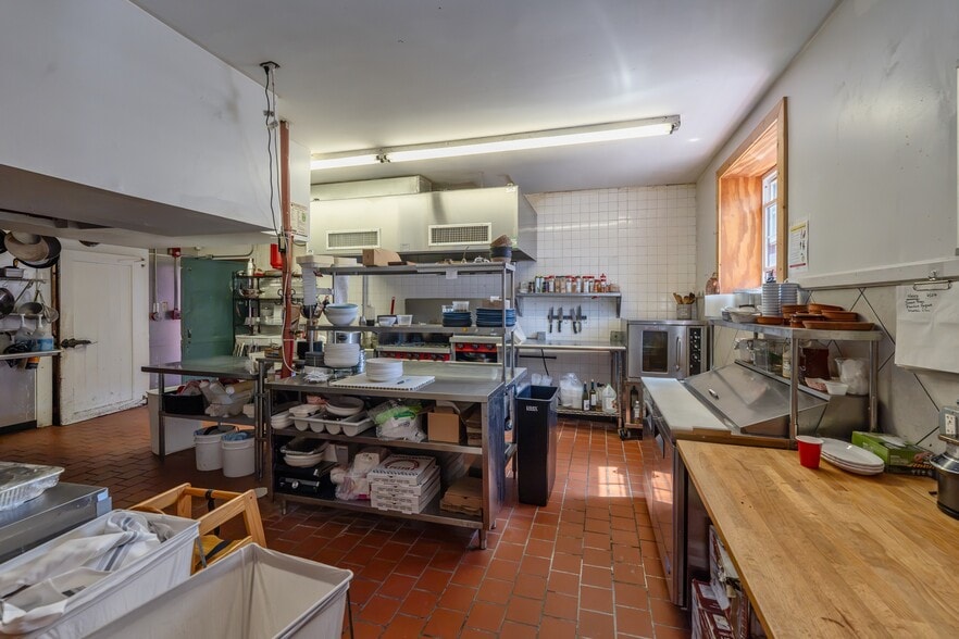 More Photos Of 666 Broadway, Kingston Storefront Retail Residential For Sale