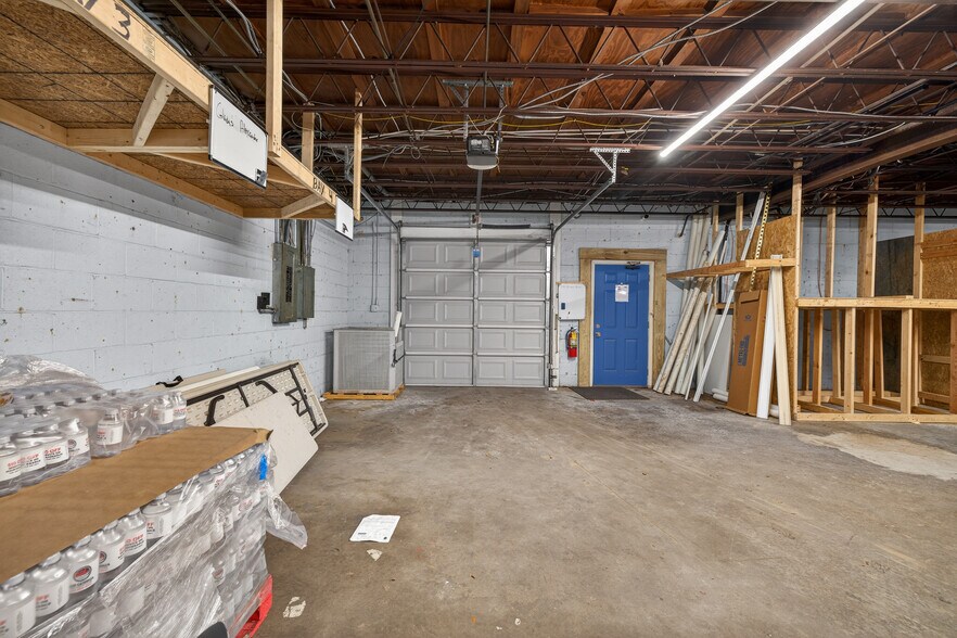 More Photos Of 4109 Robinson St, Covington Freestanding For Sale