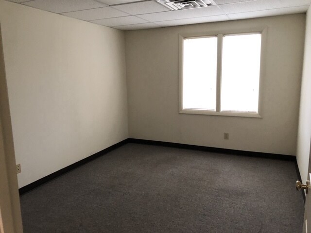 More Photos Of 3532 Irwin Simpson Rd, Mason Office Residential For Lease