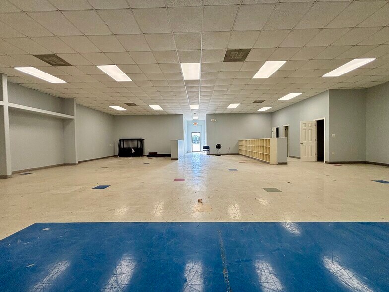 More Photos Of 1141 Brazosport Blvd N, Richwood Daycare Center For Lease