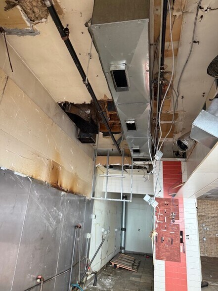 More Photos Of 520-528 Clarkson Ave, Brooklyn Storefront For Lease