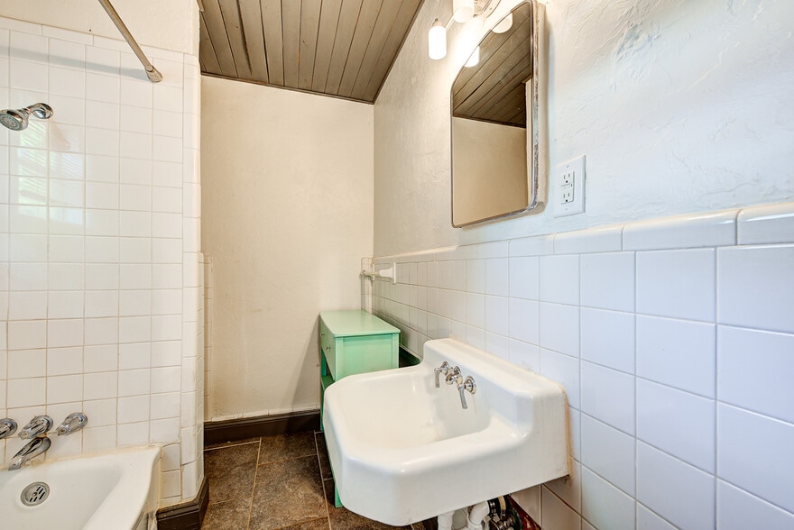 More Photos Of 408 Chautauqua Ave, Norman Multifamily For Sale