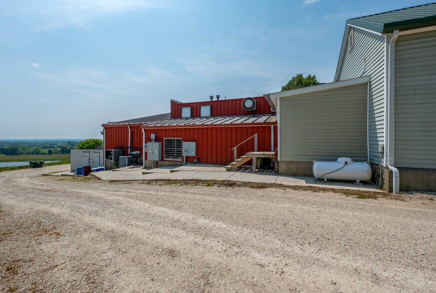 More Photos Of 4634 Highway 185, New Haven Freestanding For Sale