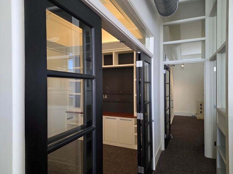 More Photos Of 64 Biltmore Ave, Asheville Loft Creative Space For Lease