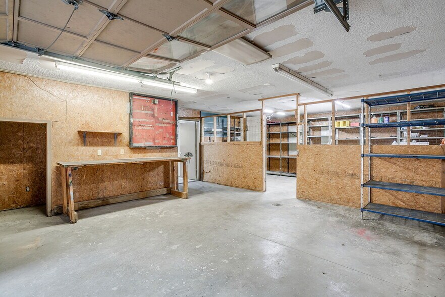 More Photos Of 3040 Ramona Dr, Fort Worth Research And Development For Lease