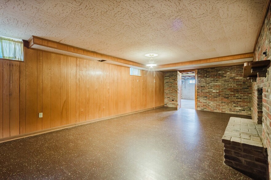 More Photos Of 3025 Breckenwood Dr, Lexington Multifamily For Sale