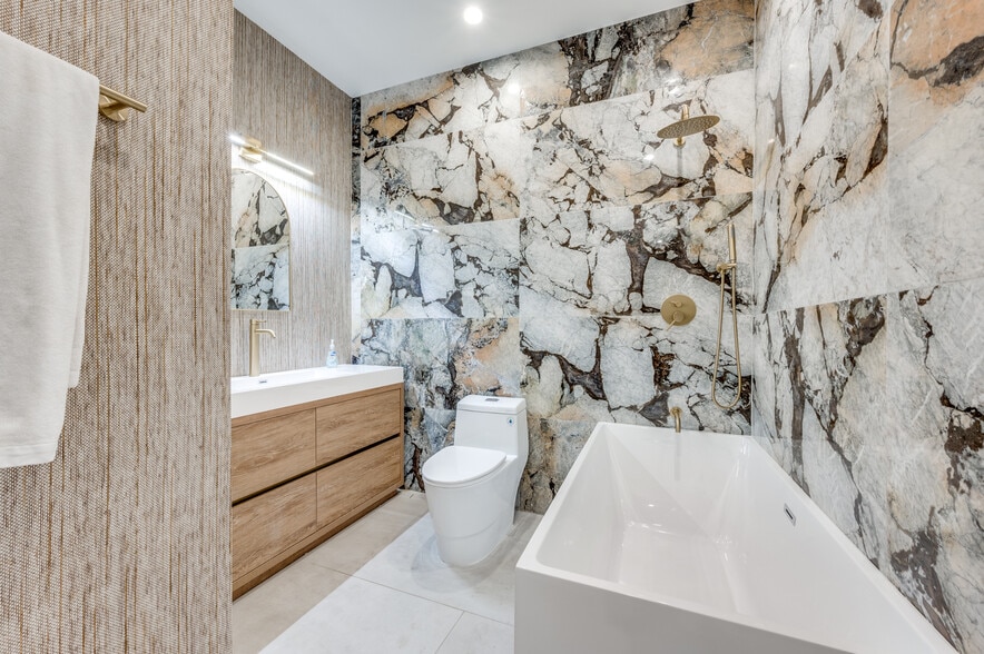 More Photos Of 4759 Algiers St, Dallas Loft Creative Space For Lease