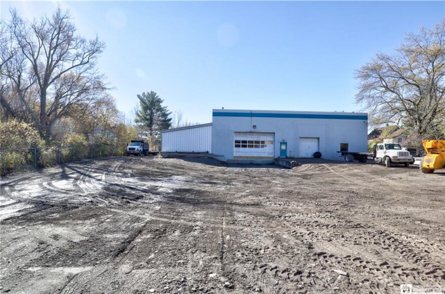 More Photos Of 1850 Lydon Ave, Falconer Manufacturing For Sale