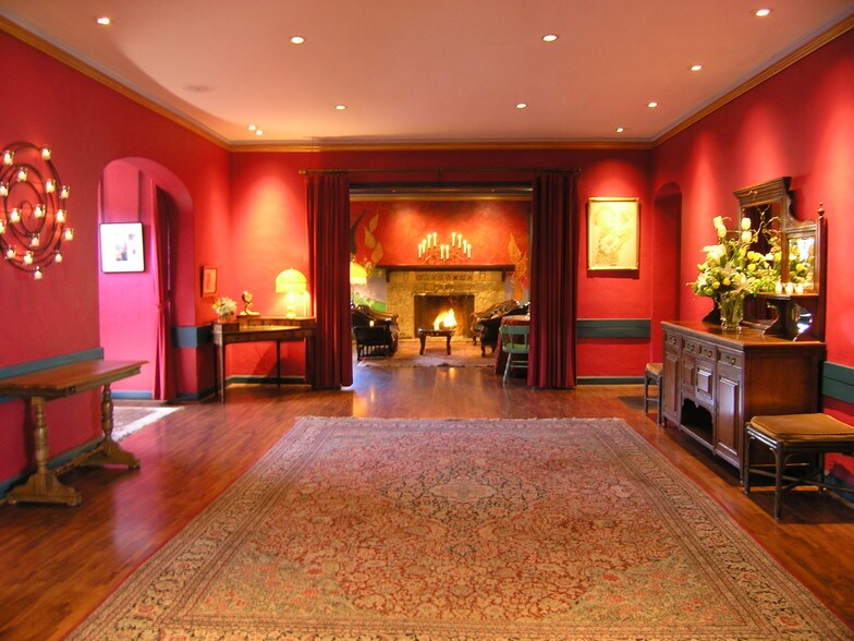 More Photos Of 1650 Mountain Blvd, Oakland Lodge Meeting Hall For Sale