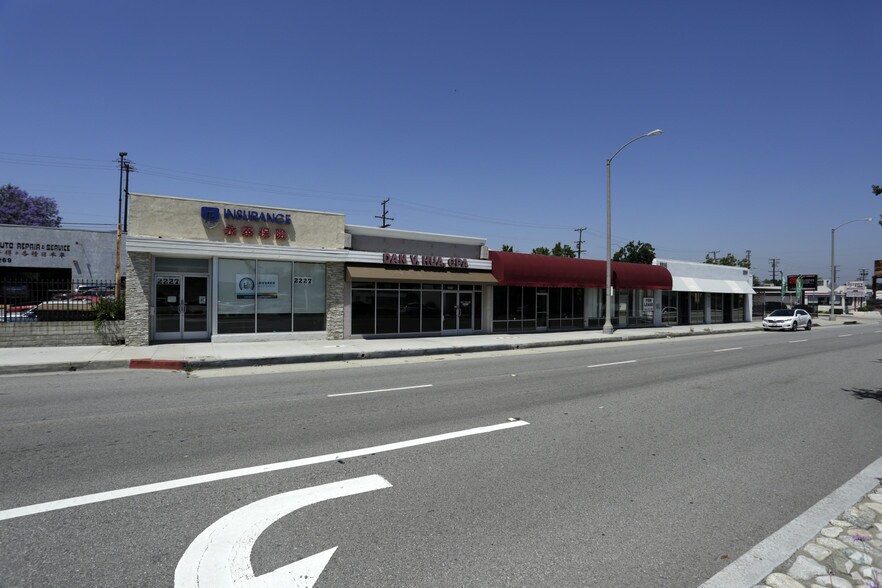 More Photos Of 2219-2221 W Valley Blvd, Alhambra Storefront For Lease