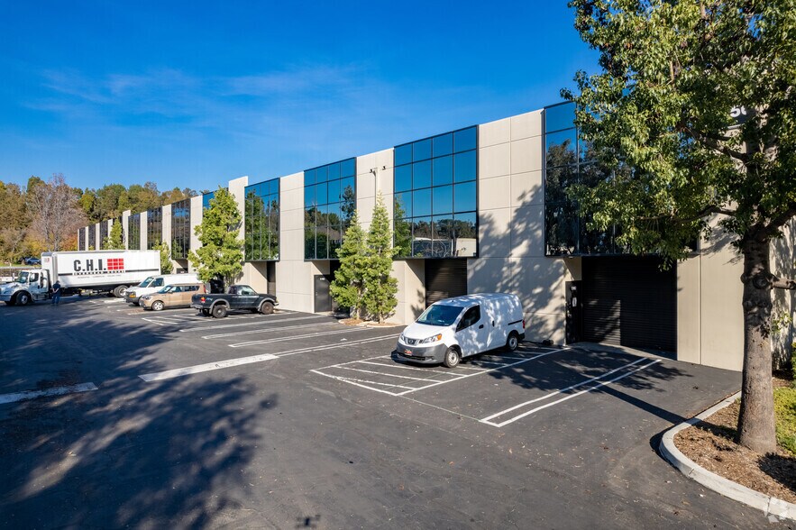 More Photos Of 2540 E Corporate Pl, Monterey Park Flex For Lease