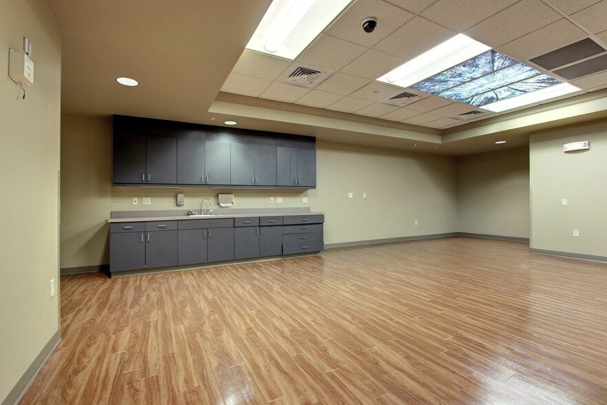 More Photos Of 9441 Huron St, Thornton Medical For Lease