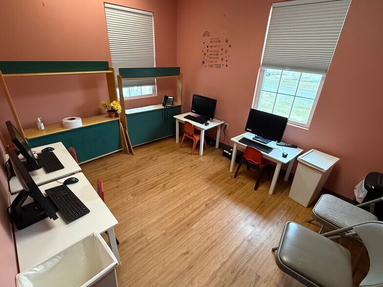 More Photos Of 24 Cherry Tree Farm Rd, Middletown Daycare Center For Sale