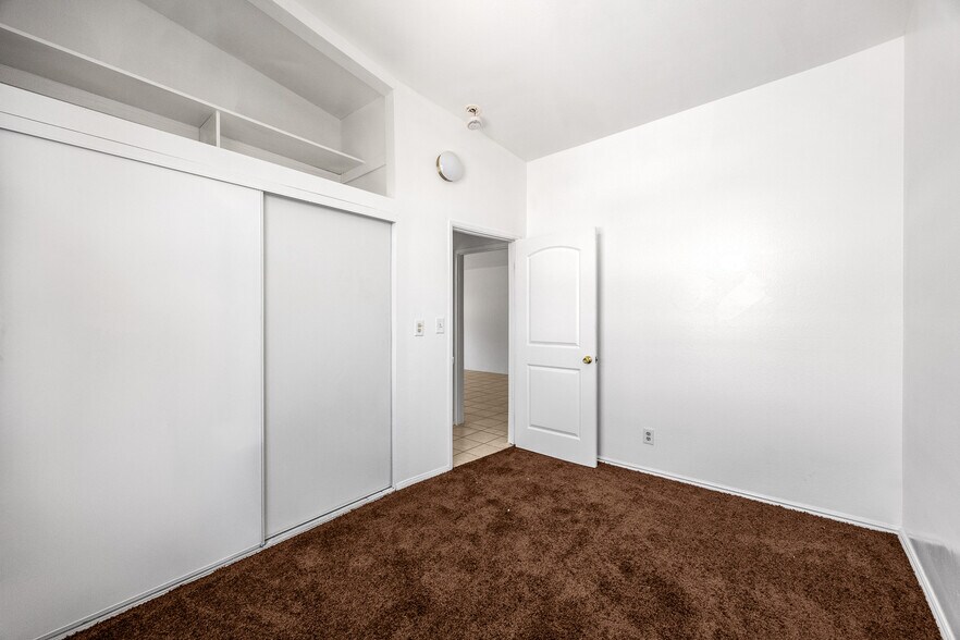 More Photos Of 2104 Mozart St, Los Angeles Apartments For Sale