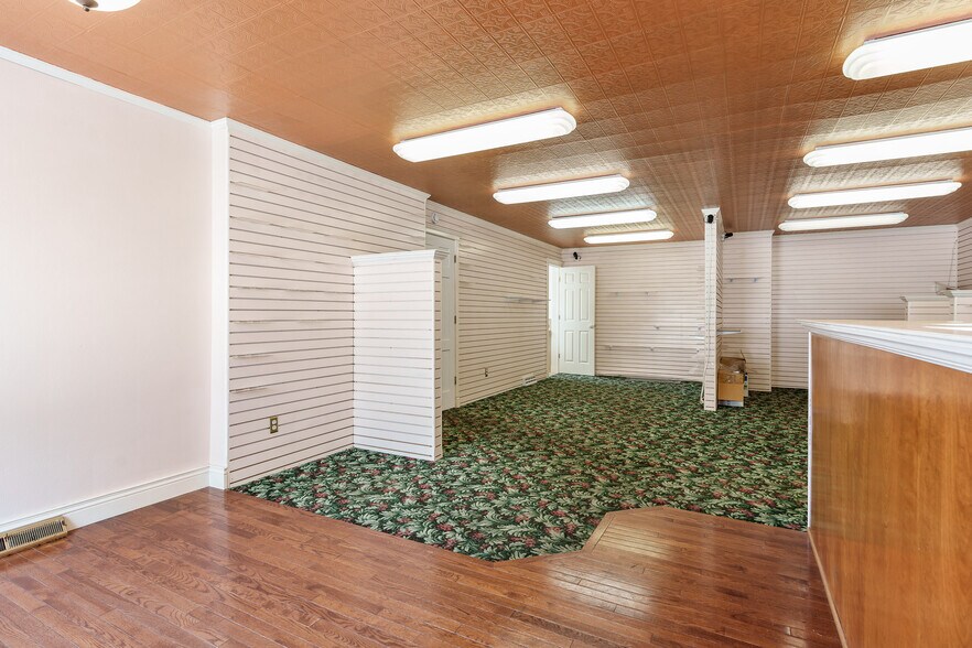 More Photos Of 1321 W Court St, Janesville Apartments For Sale