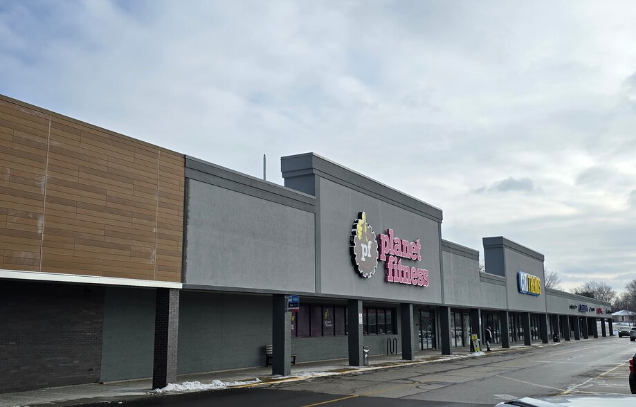 More Photos Of 12532-12782 Rockside Rd, Garfield Heights Unknown For Lease