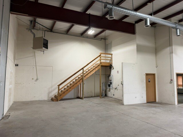 More Photos Of 24760 W Eames St, Channahon Light Manufacturing For Lease