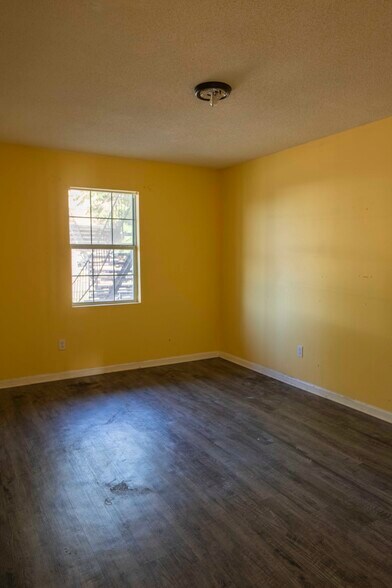 More Photos Of 1716 DuPont Ave, Memphis Apartments For Sale