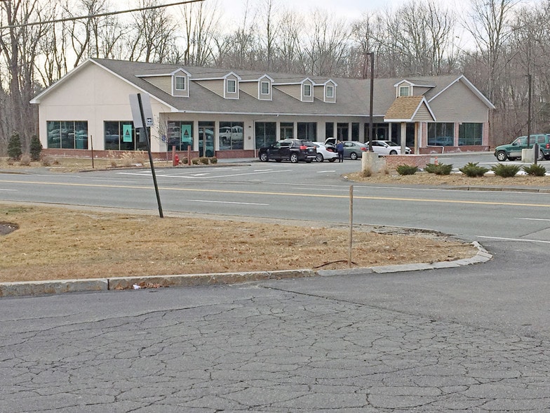More Photos Of 221-223 N Broadway, Salem Freestanding For Sale