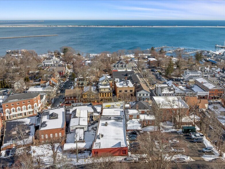 More Photos Of 46 Main St, Plymouth Storefront For Sale