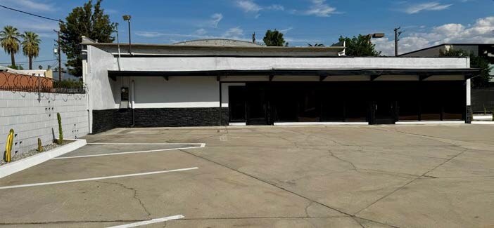 More Photos Of 670 N Arrowhead Ave, San Bernardino Office For Lease
