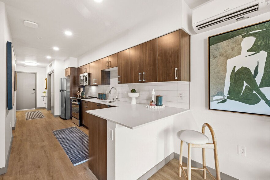 More Photos Of 110 Roy St, Seattle Apartments For Lease