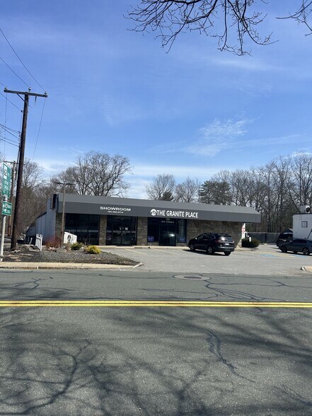 More Photos Of 374-376 Cambridge St, Burlington Unknown For Lease