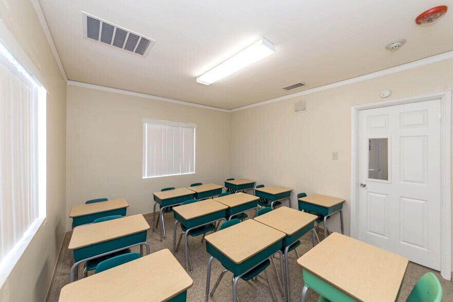 More Photos Of 1555 W Commonwealth Ave, Fullerton Office For Lease