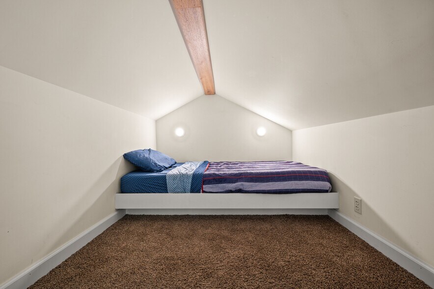 More Photos Of 5358 Paw Paw Lake Rd, Coloma Apartments For Sale