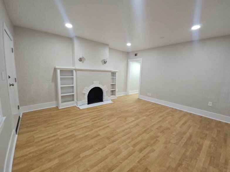 More Photos Of 2017 30th St, Sacramento Apartments For Sale
