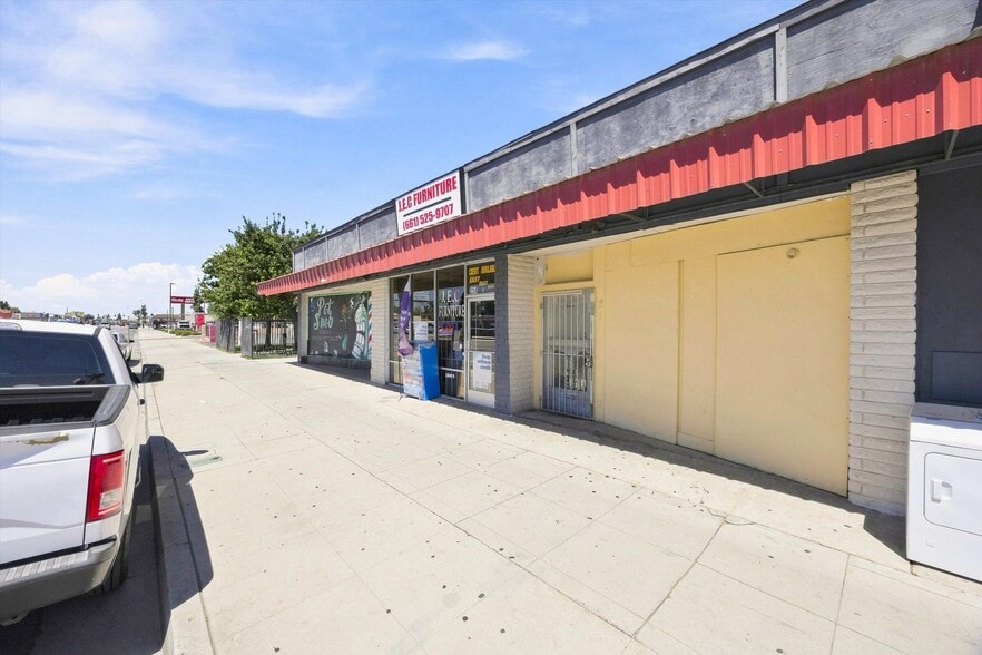 More Photos Of , Bakersfield General Retail For Sale