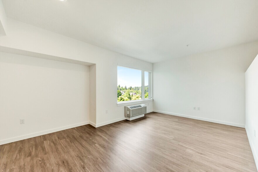 More Photos Of 11125 SE 21st St, Milwaukie Apartments For Lease