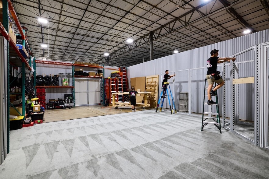 More Photos Of 1255 La Quinta Dr, Orlando Warehouse For Lease