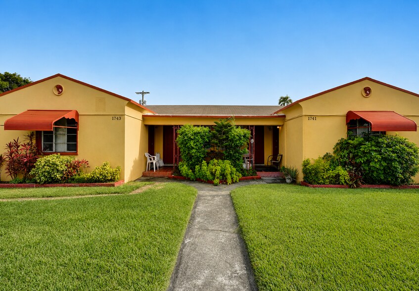 More Photos Of , Hollywood Multifamily For Sale