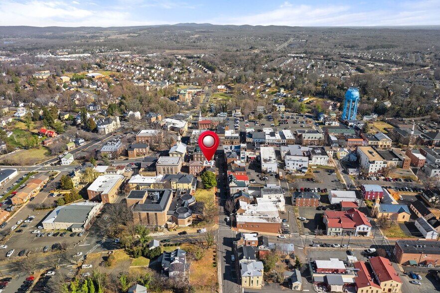 More Photos Of 12 Culpeper St, Warrenton Restaurant For Sale