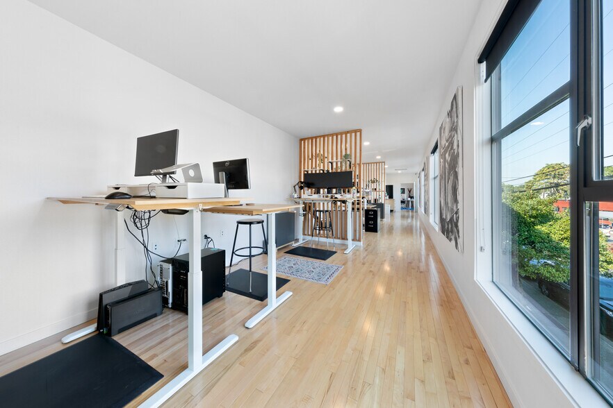 More Photos Of 5338 SE Foster Rd, Portland Storefront For Sale