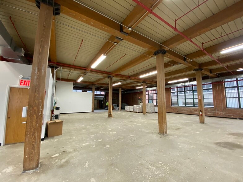 More Photos Of 31 South St, Mount Vernon Light Manufacturing For Lease