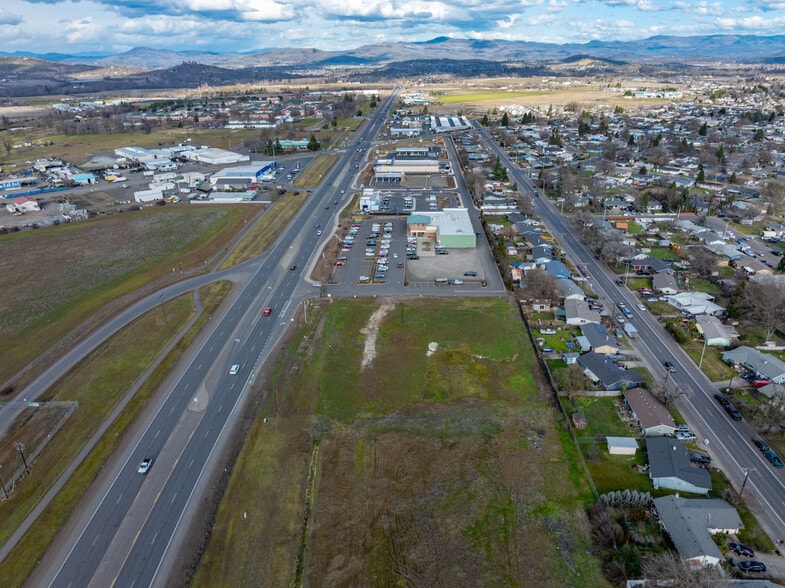 More Photos Of 8074 Highway 62, White City Land For Sale