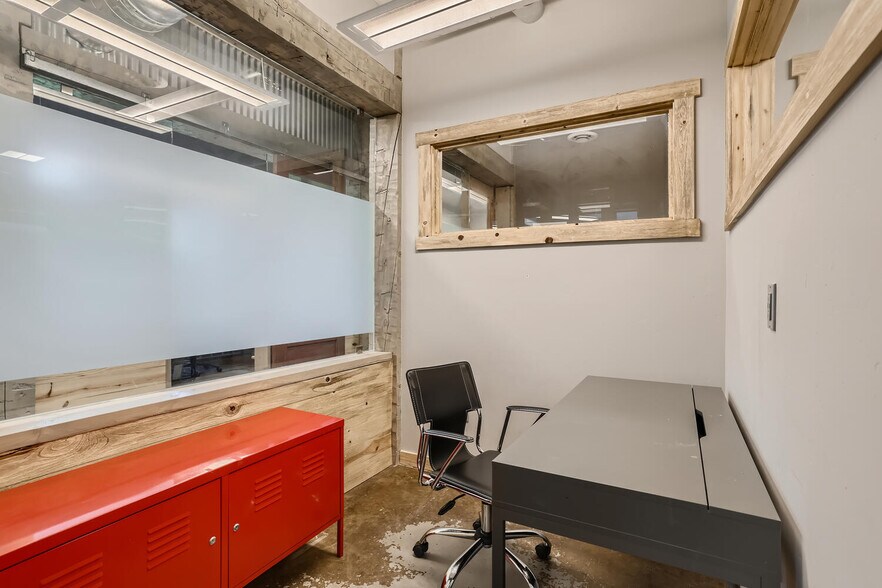 More Photos Of 1099 Capitol St, Eagle Office For Sale