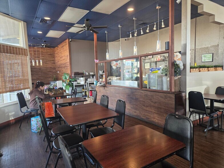More Photos Of 3-3204 Kuhio Hwy, Lihue General Retail For Sale
